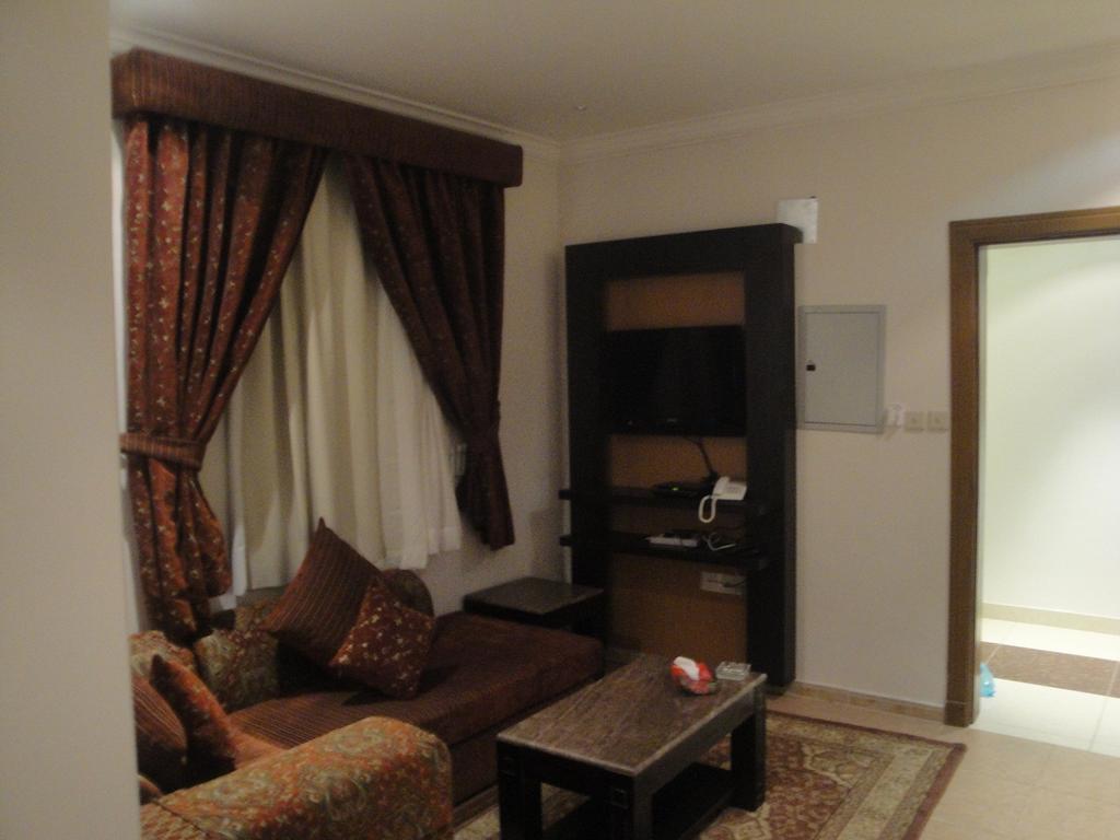 Jenan Al Malaz Hotel Apartments Rijád Pokoj fotografie